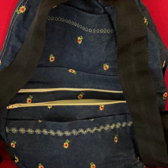 Handmade denim sunflower backpack - Picture 5 of 5